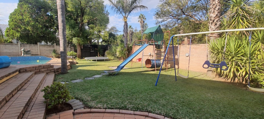 3 Bedroom Property for Sale in Roosheuwel North West